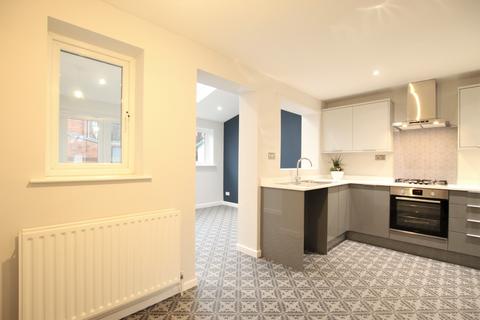 21 Bishop Way, Tingley, Wakefield, WF3 1UA
