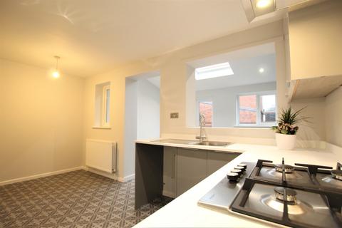 21 Bishop Way, Tingley, Wakefield, WF3 1UA