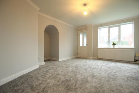 21 Bishop Way, Tingley, Wakefield, WF3 1UA