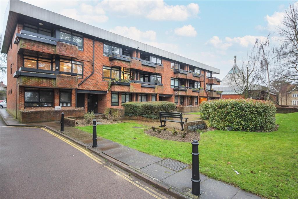 Carlisle Avenue, St. Albans 2 bed flat £360,000