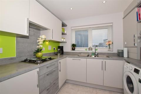 20 Kings Way, Folkestone, CT19 5UX