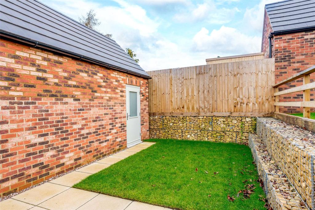 Holcot Road, Brixworth, Northampton 4 bed detached house £625,000