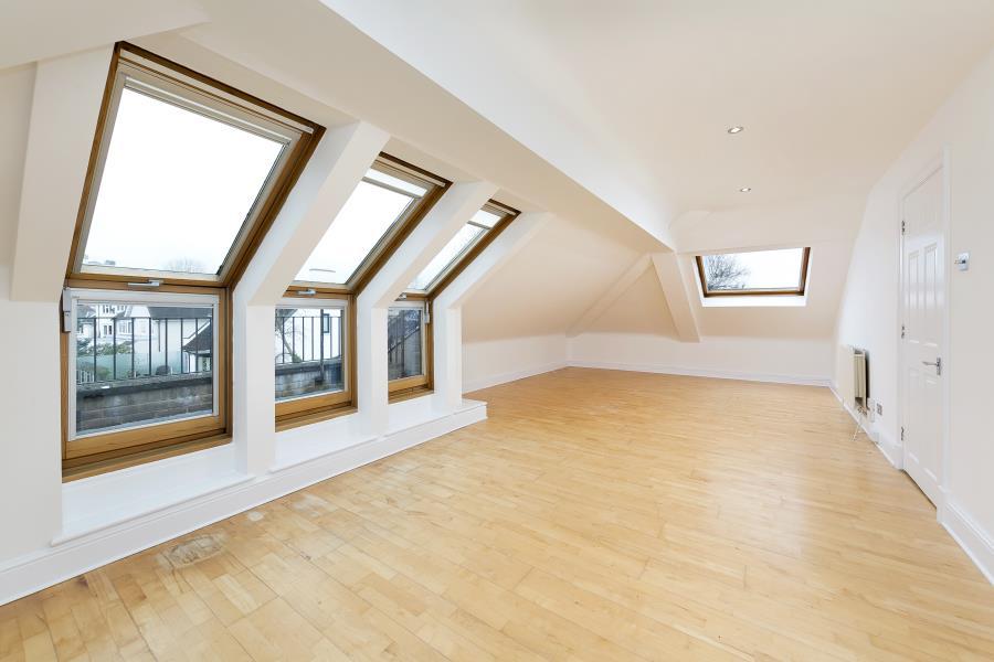 Evesham Court, Queens Road, Richmond 2 bed apartment £565,000