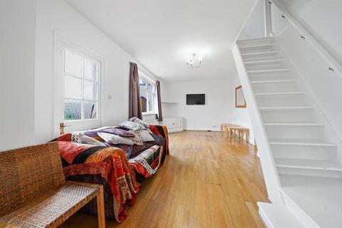 112 Allenby Road, Southall, UB1 2HJ