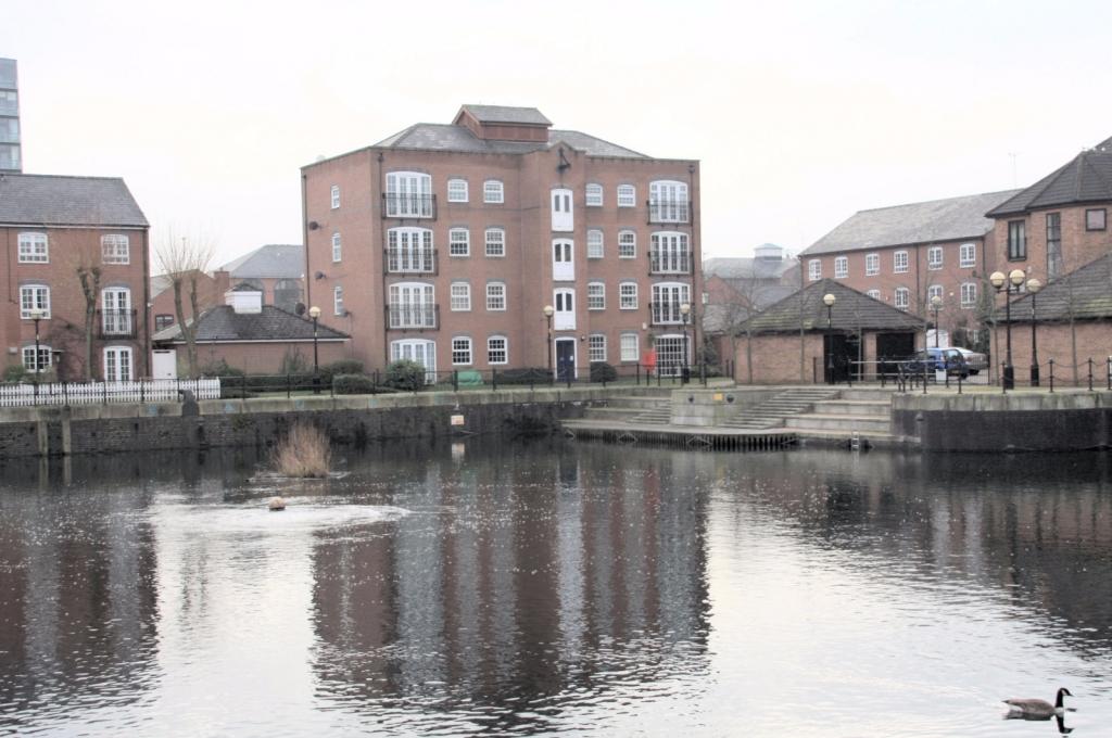 Merchants Quay, Salford Quays, Salford, M50 2 bed apartment £1,050