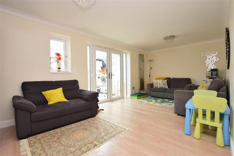 4 Blackthorn Close, Crawley, RH11 7TJ
