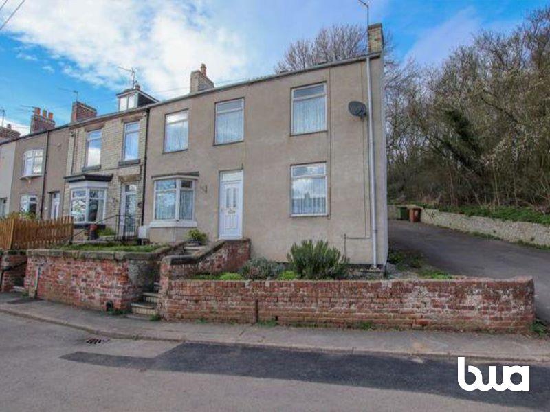 East Crescent, Loftus, SaltburnbytheSea, Cleveland, TS13 4LB 4 bed