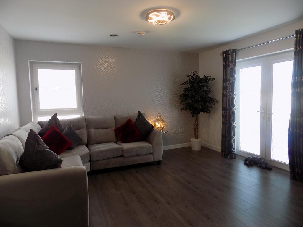 Top Floor 2 Bedroom En suite Apartment