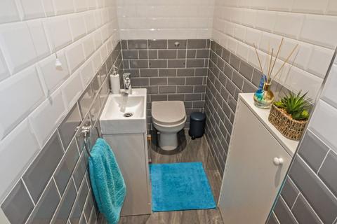 6 Beach Terrace, Newbiggin-by-the-sea, NE64 6XE