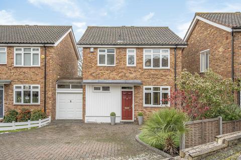 8 Hawthorndene Close, Bromley, BR2 7DT