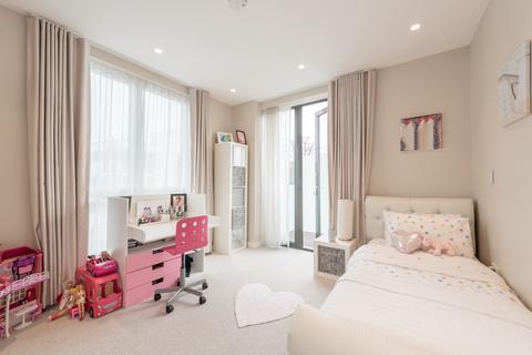 2 Devonshire Place, London, NW2 2HX