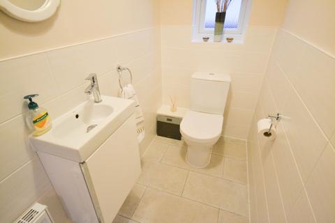 5 Buckthorn Road, Dunmow, CM6 1HZ