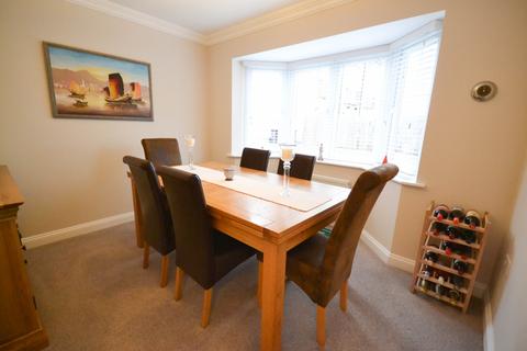 5 Buckthorn Road, Dunmow, CM6 1HZ