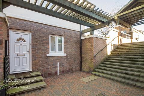 15 Blyth Close, London, E14 3DU