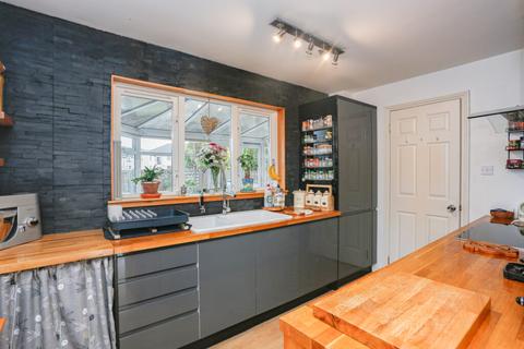 8 Forth Park, Stirling, FK9 5NT