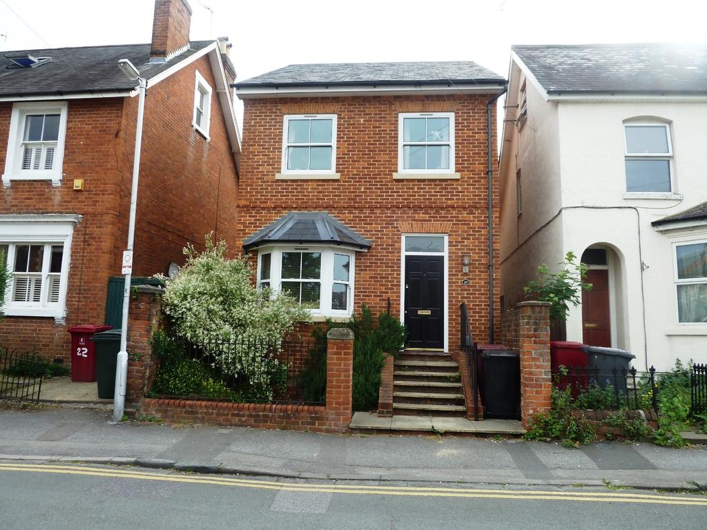 Eastern Avenue, Reading, RG1 3 bed detached house £1,295 pcm (£299 pw)