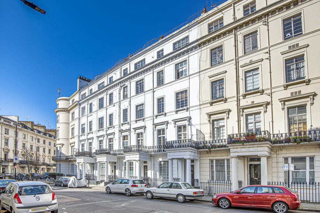 Westbourne Crescent, Lancaster Gate 2 bed flat £1,000,000