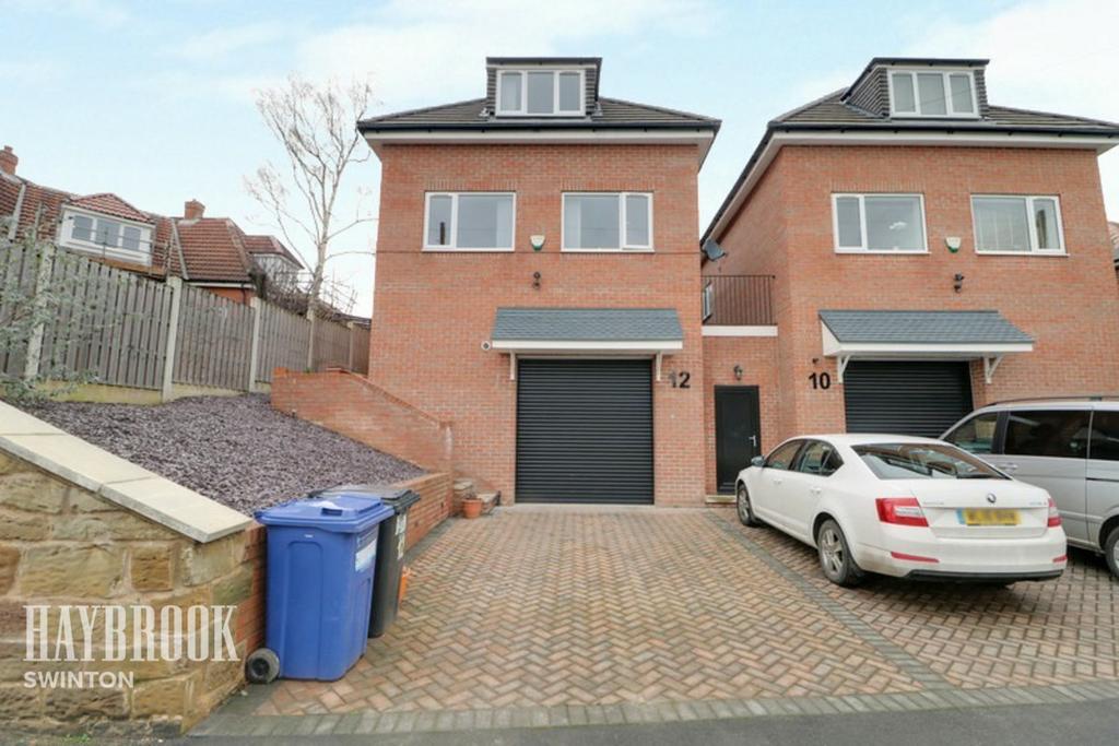 Church Street, MEXBOROUGH 4 bed detached house £220,000
