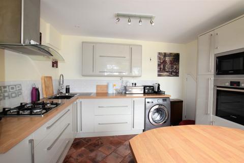 45 Antonine Crescent, Exeter, EX4 1SP
