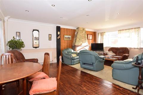 37 Leybourne Road, Rochester, ME2 3QF