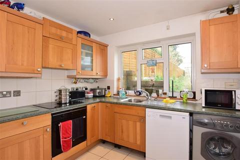 37 Leybourne Road, Rochester, ME2 3QF