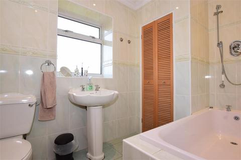 37 Leybourne Road, Rochester, ME2 3QF