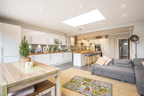 109 Edgehill Road, Mitcham, CR4 2HZ