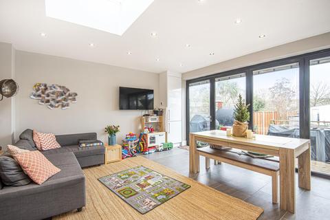 109 Edgehill Road, Mitcham, CR4 2HZ