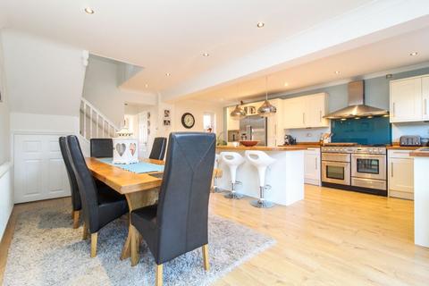 13 Brett Drive, Bromham, Bedford, MK43 8RE