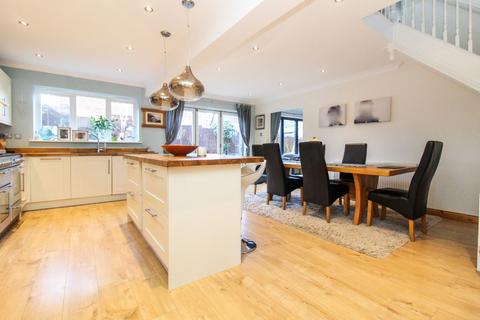 13 Brett Drive, Bromham, Bedford, MK43 8RE