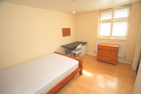 3 bedroom flat to rent, Mill Place, Kingston Upon Thames KT1