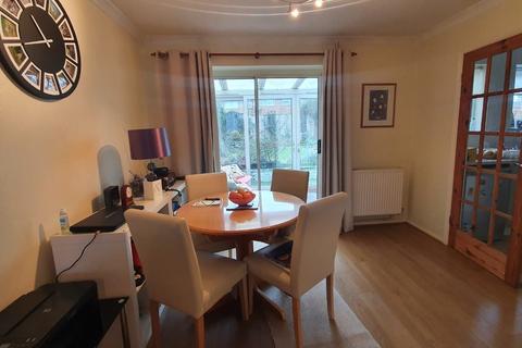 40 Cavendish Drive, Northampton, NN3 3HL