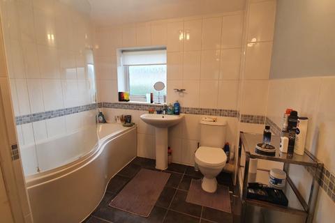 40 Cavendish Drive, Northampton, NN3 3HL