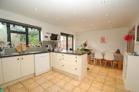 57 Hazell Way, Stoke Poges, Slough, SL2 4DG