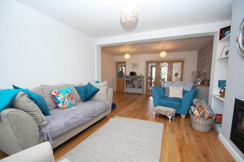 57 Hazell Way, Stoke Poges, Slough, SL2 4DG