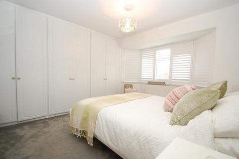 57 Hazell Way, Stoke Poges, Slough, SL2 4DG