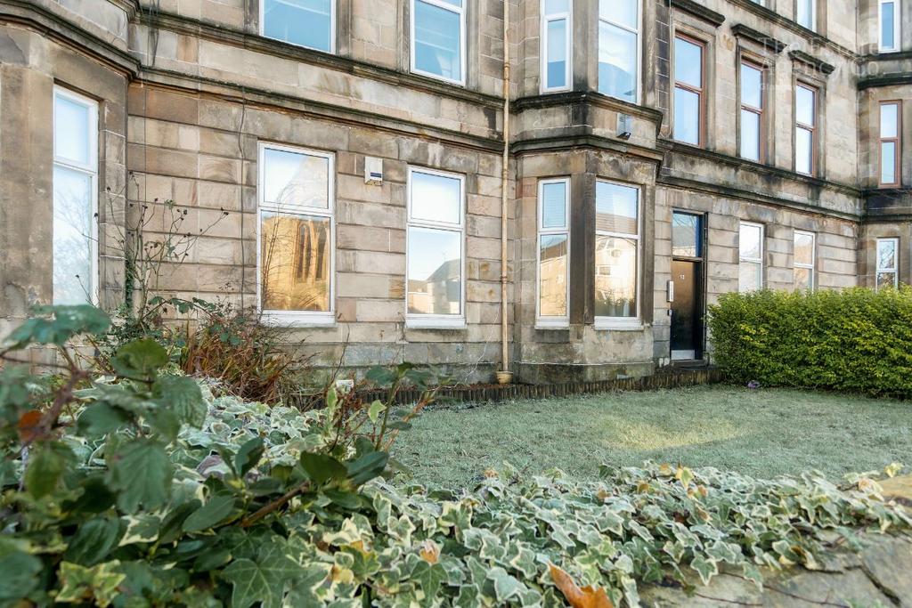 93 Greenock Road, Paisley 2 bed apartment £99,950