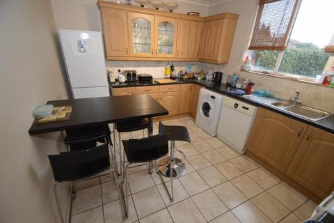 87 Tamar Way, Slough, SL3 8SY