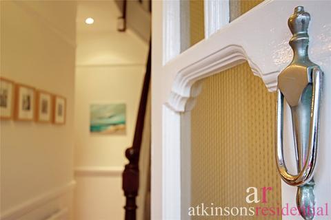32 Amberley Road, Enfield, EN1 2QZ