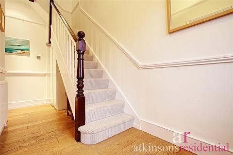 32 Amberley Road, Enfield, EN1 2QZ