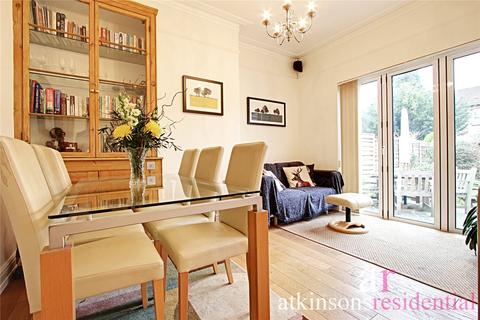 32 Amberley Road, Enfield, EN1 2QZ