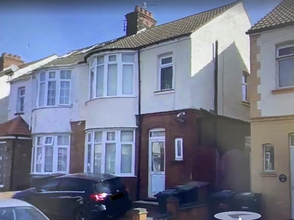 48 Argyll Avenue, Luton, Bedfordshire 3 bed semidetached house £185,000