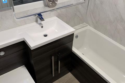 195 Lansdowne Road, Chadderton, Oldham, OL9 8QX