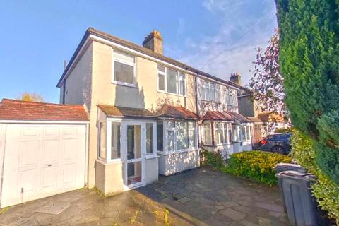29 Princes Avenue, South Croydon, CR2 9BE