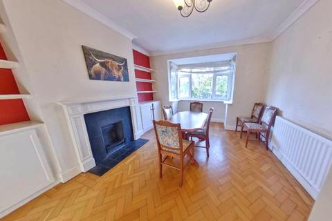 29 Princes Avenue, South Croydon, CR2 9BE