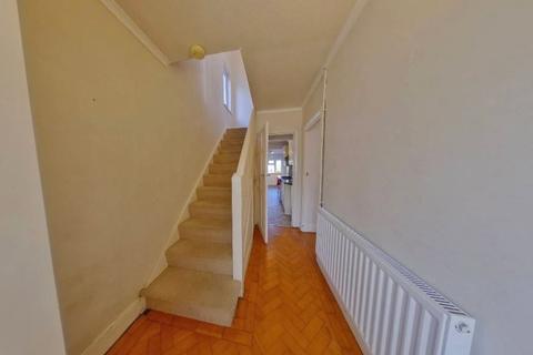 29 Princes Avenue, South Croydon, CR2 9BE