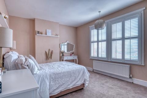 3 Laugherne Road, Worcester, WR2 5LR