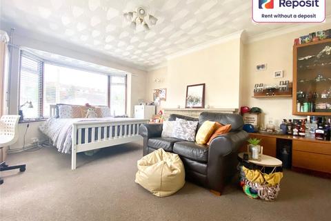 4 bedroom bungalow to rent - Heath Hill Avenue, Brighton, BN2