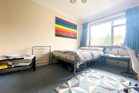 4 bedroom bungalow to rent - Heath Hill Avenue, Brighton, BN2