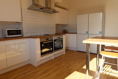 6 bedroom house share to rent - Connaught Avenue, Plymouth